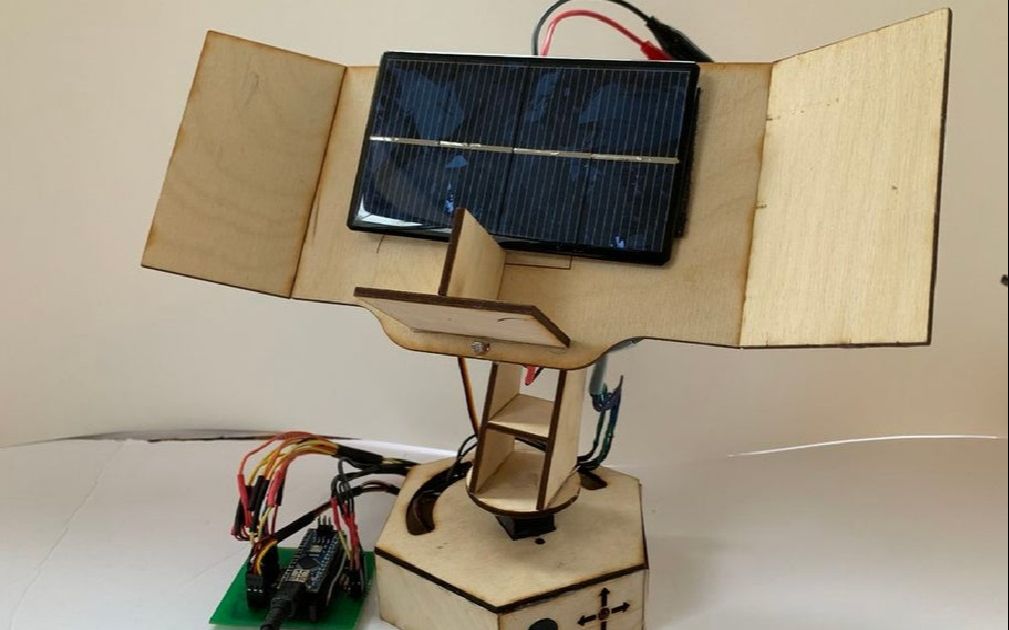 01:38太阳能追踪器腾讯上传时间:4年前时长:02:47格瑞士太阳能跟踪