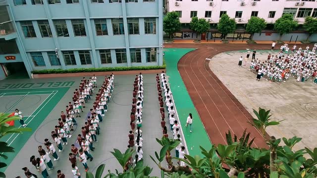 广州市 天河区棠东小学2018学年新生入队仪式