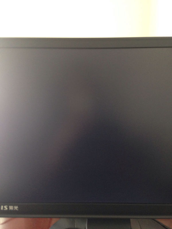 电脑开机按正常开机后进不了xp系统黑屏怎么办