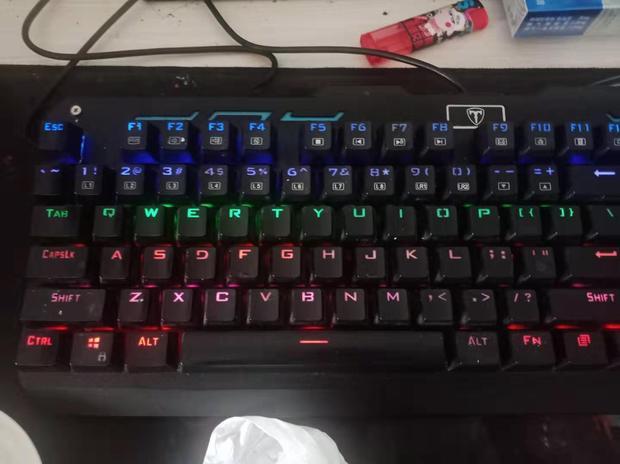 et i850机械键盘灯不亮了按哪个键