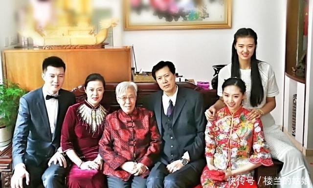 魏秋月退役后女排队长