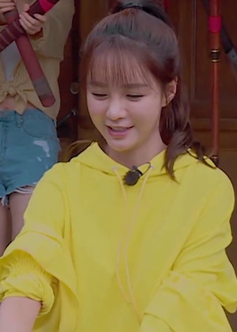 《天天向上》纯享版:沈梦辰怪力少女上线 力压壮汉惊倒众人