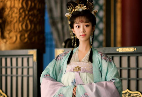 年10月30日 扩展资料: 演艺经历—— 2016年9月,徐好与佟梦实,王秀竹