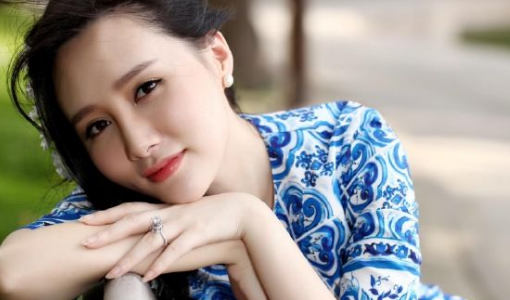 3年整形23次成抖音最美贵妇,姚蜜蜜到底是什么来头?