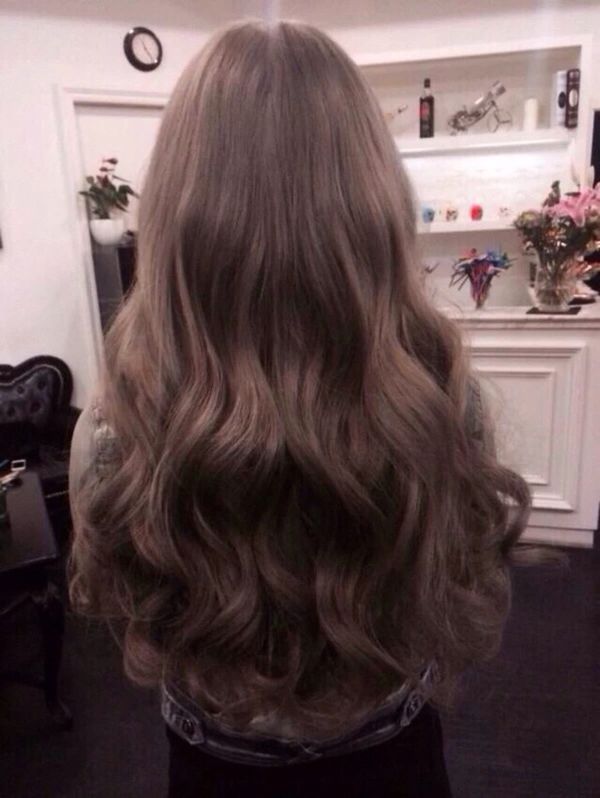 这种大波浪卷发是不是只有卷发棒才能烫出来,理发店烫的怎么没有这么