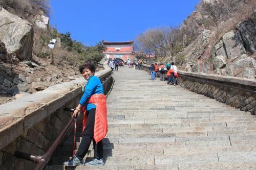 爬泰山全程需要多长时间