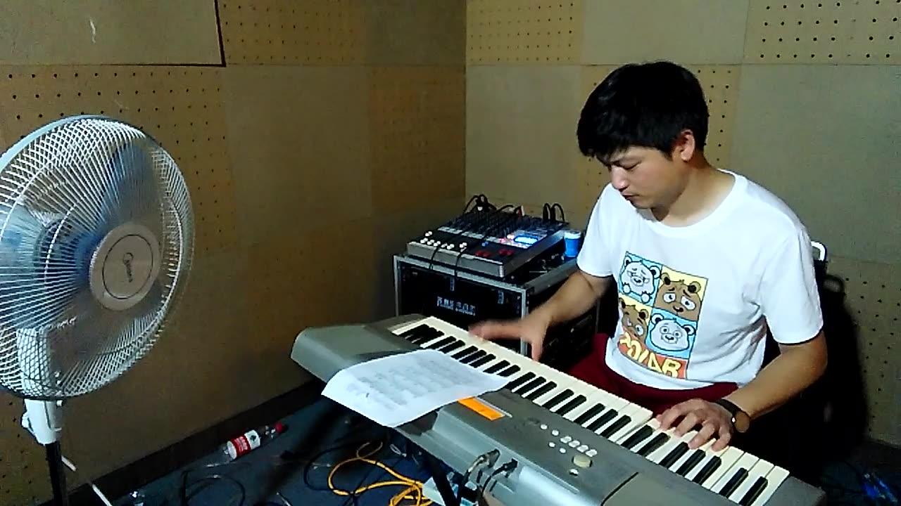 键盘弹唱《你快回来》,我觉得可以挑战一下孙楠,你认为呢,请给留个言