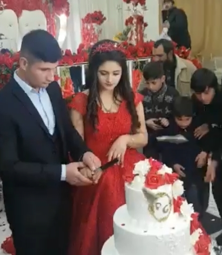 新郎婚礼上播放