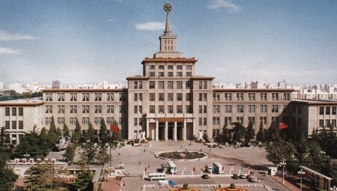 五,其他信息 1,领票地点:军博正门东,西两侧票务中心 2,开馆时间:09