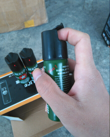 自制防狼喷雾时应用热水还是凉水浸泡辣椒和酒精