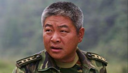 在小说《士兵突击》中,你如何看待团长王庆瑞?