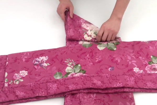 枕套如何叠出花样