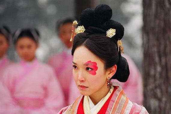 历史上钟无艳相貌丑陋,齐宣王娶她是为了利用她吗?