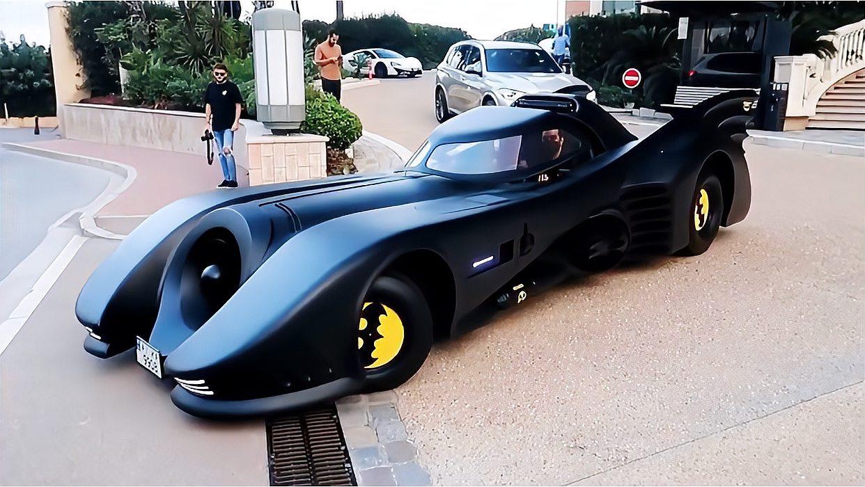 蝙蝠侠战车和 b>霹雳游侠 /b>kitt b>2000 /b>你喜欢哪款