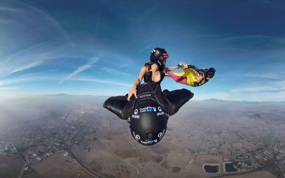 极限运动之别人骑车我 b>骑人 /b>(跳伞记录360全景)