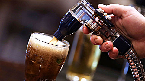 爱奇艺上传时间:3月前时长:02:54 可乐加味精一同食 用真的可以 催情