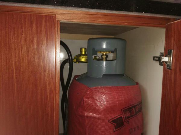 这个煤气罐怎么开.