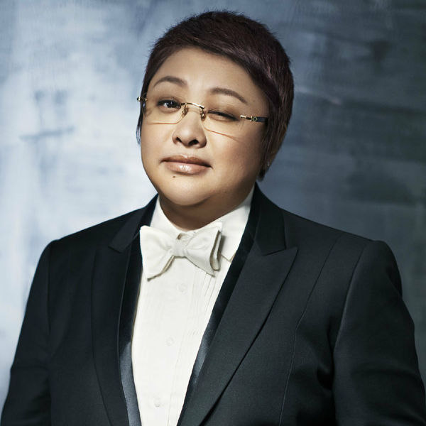 韩红属猪.1971年9月26日出生的.