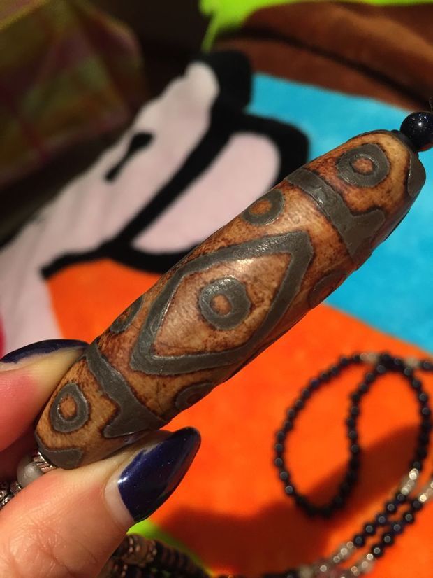 电脑一开机屏幕不亮,是怎么回事?排风扇的声音