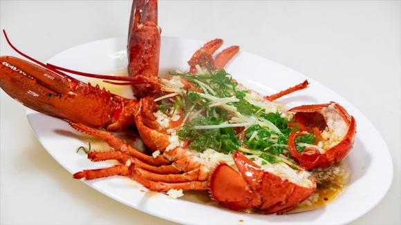 原来龙虾可以这么简单做,葱油波士顿龙虾家常做法,肉质鲜香嫩滑