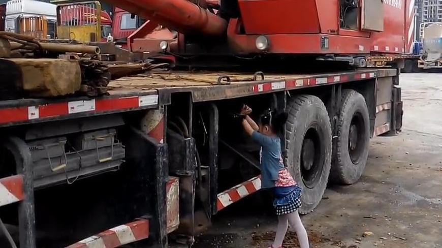 吊车支腿教程,看完你学会了吗