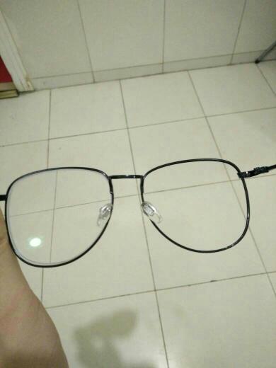 这种眼镜镜腿断了到眼镜店能直接换镜腿不换镜框吗?