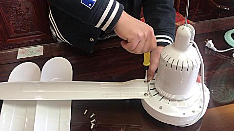 中联大吊扇安装视频