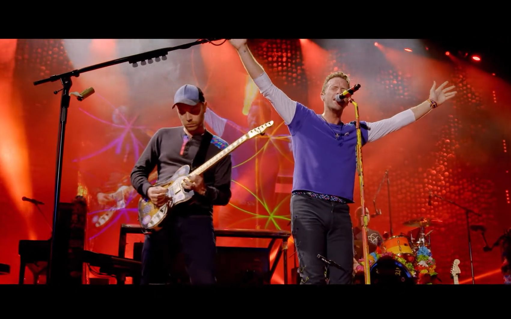 [图]酷玩Coldplay-A Head Full Of Dreams (Live In São Paulo)