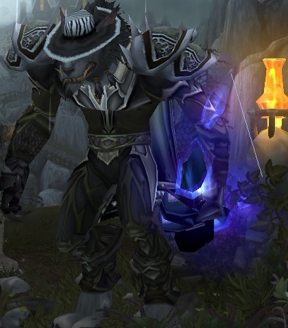 标准的配套,黑色龙鳞套欢迎你 主要部件都是制皮制作,剩下手套等用看