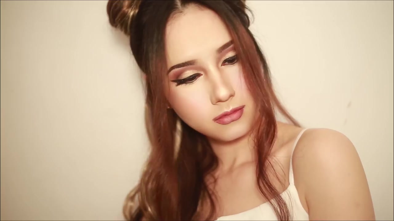 其他视频60(天照eve化妆教程,用化妆邪术,一人千面,美女易容)