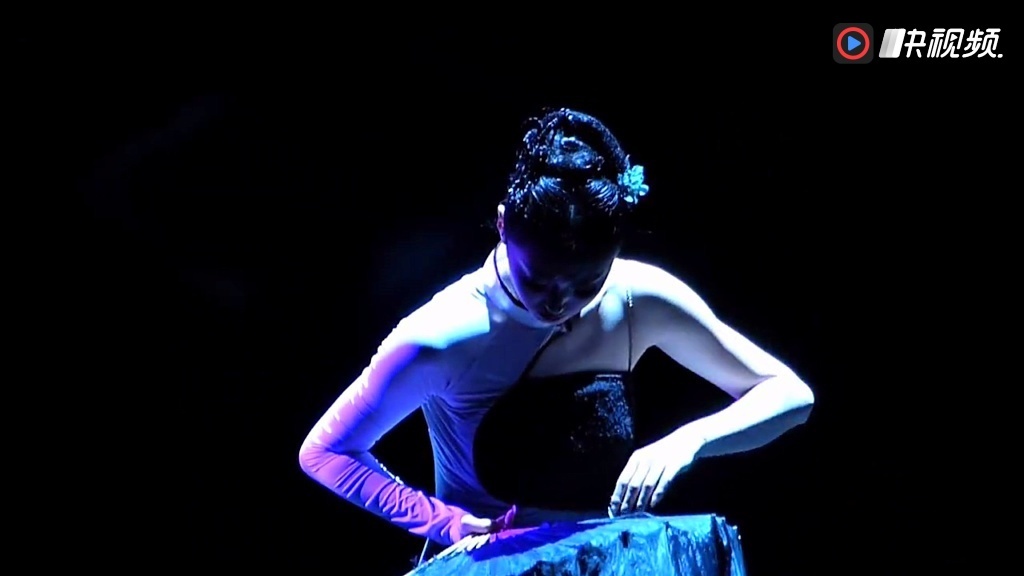 【北京舞蹈学院】古典舞扇舞独舞《孤月杳然》