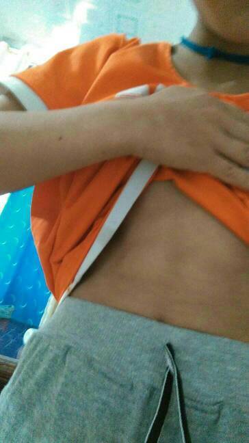 小学生腹肌,练了3个月