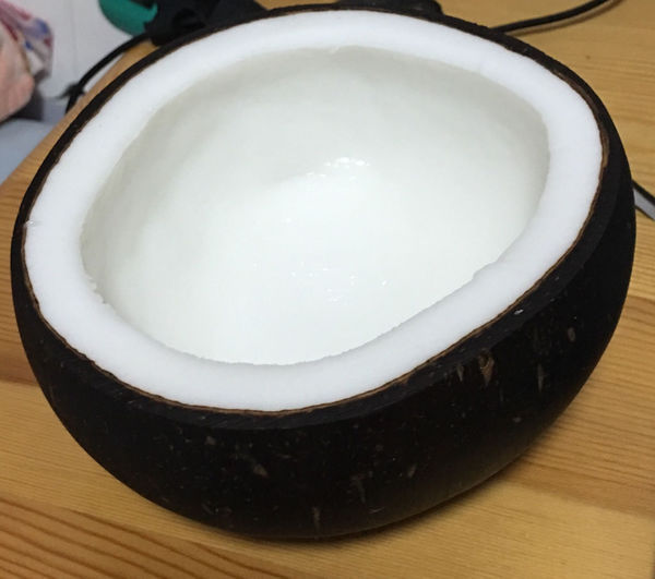 这个白色的是什么?我买了个椰子冻把里面吃了