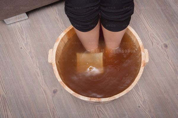 肾阴虚用什么泡脚比较好