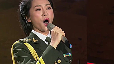 张英席,金婷婷演唱《祖国不会忘记》,军歌嘹亮,霸气绝伦