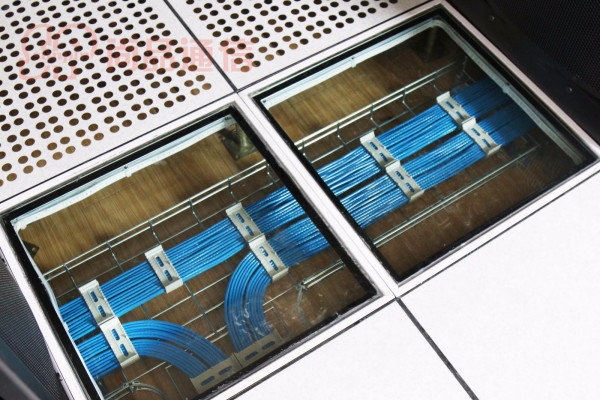 桥架有网格形状的吗,网格桥架固线器,网格桥架