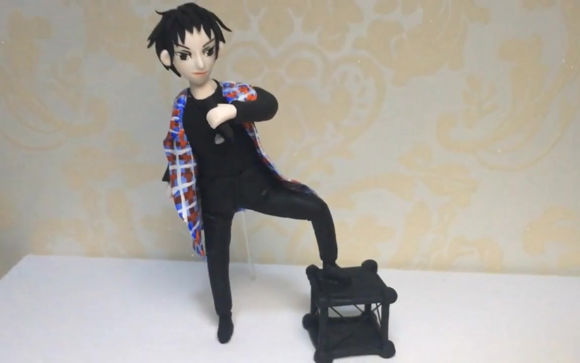 【想给华晨宇 做手办-第一弹】粘土磕了一个阿里山的华晨宇向大魔王