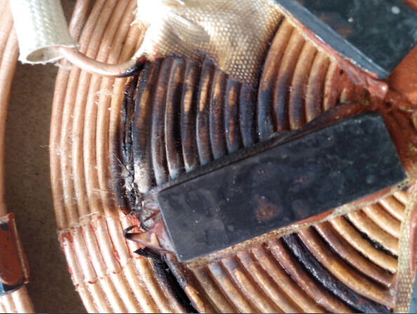 都看看!这台摩力斯商用电磁灶已经坏了两次线