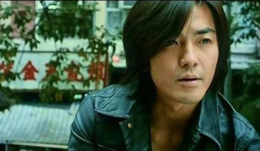 古惑仔中小结巴扮演者是谁