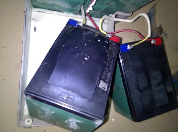 上个月换的超威电池,现在鼓包了,是充电器问题,还是电池有问题?