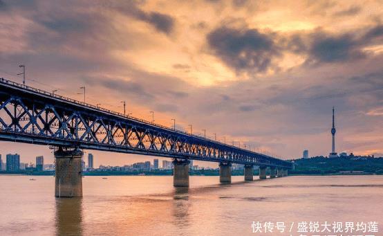 25号前武汉过江隧道