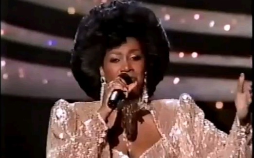 [图]Patti LaBelle - When you wish upon a star, Live 1987, (HD)