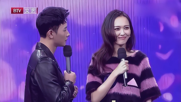 节目现场罗晋甜蜜表白唐嫣,他4句话说完,唐嫣暗自偷笑!