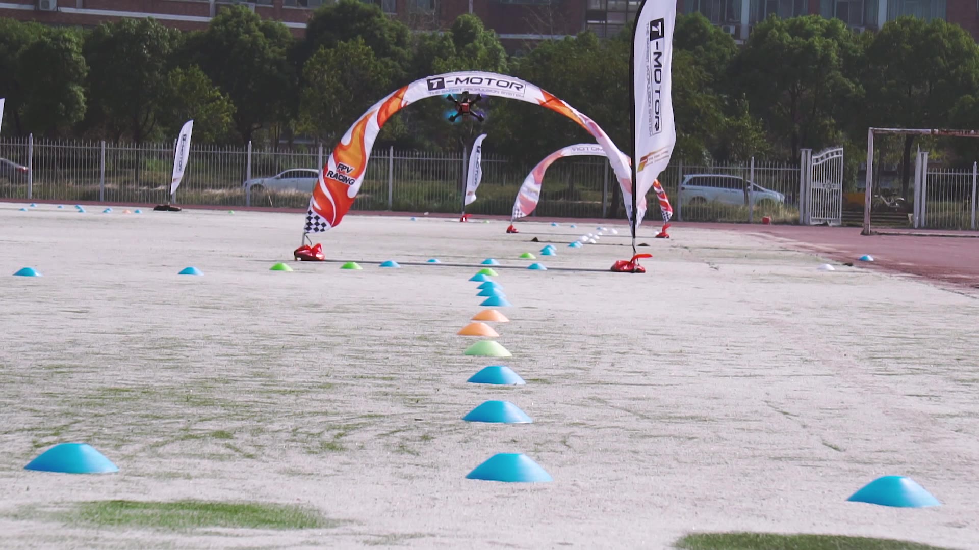 南昌航空大学 b>穿越机比赛视频 /b>