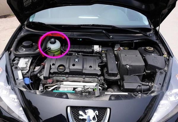 标致207汽车水箱在哪?