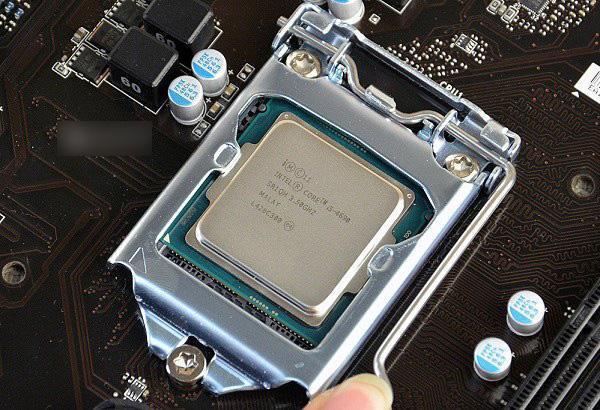 组成中央处理器(CPU)的主要部件是什么