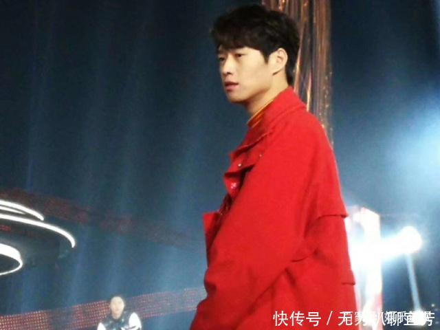 春晚首次带妆彩排邓伦