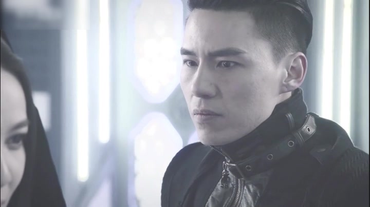 【王修泽】 b>英雄寞 /b>