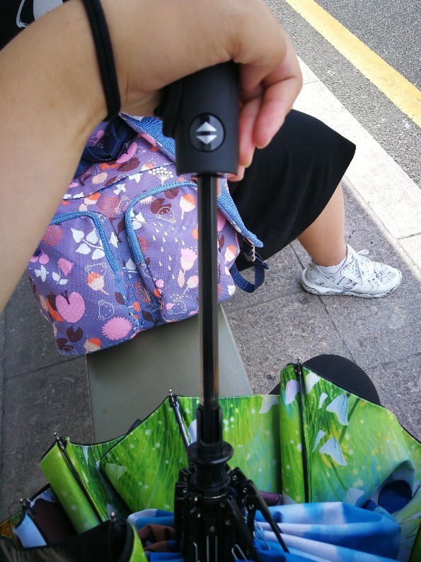 自动伞收不回去怎么办?