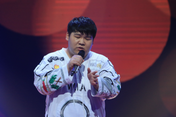 中国好声音周杰伦的徒弟那个胖子叫什么名字